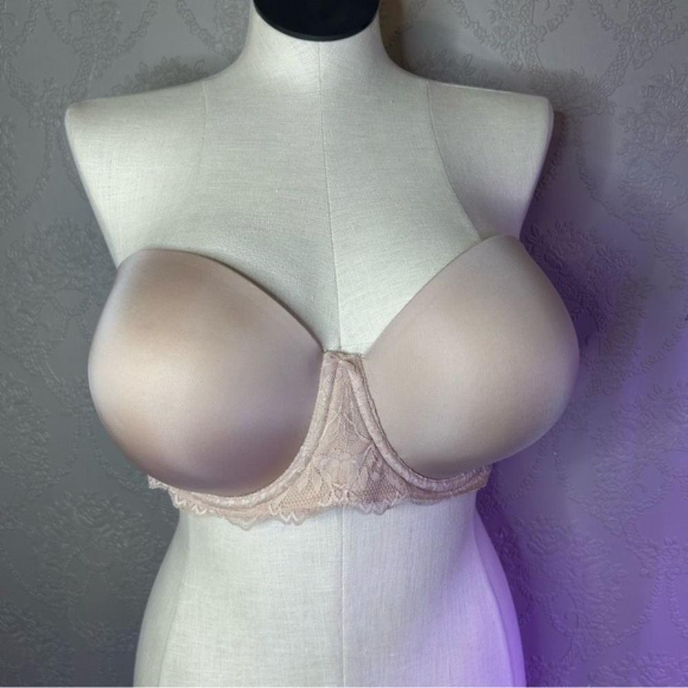 Elegant Nude Strapless Bra Torrid Curve 42F